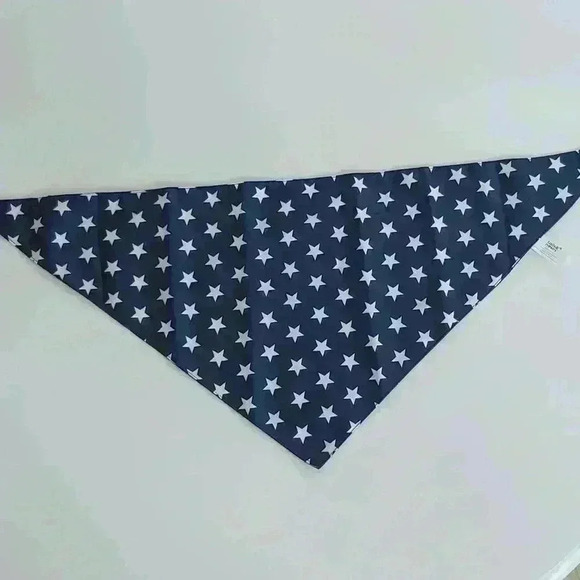 Tails & Noses Patriotic Dog Bandana - 2 pack - Picture 2 of 3
